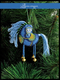 loshad-na-elke-jpg.29569